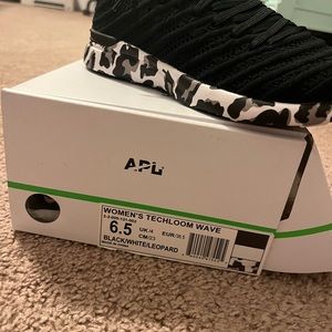 APL Techloom Wave